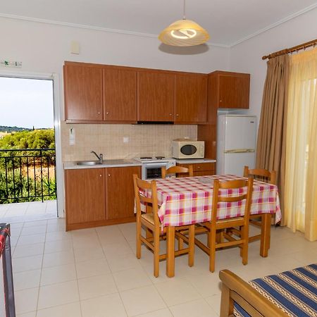 Apartments Thekla Karavados Ngoại thất bức ảnh
