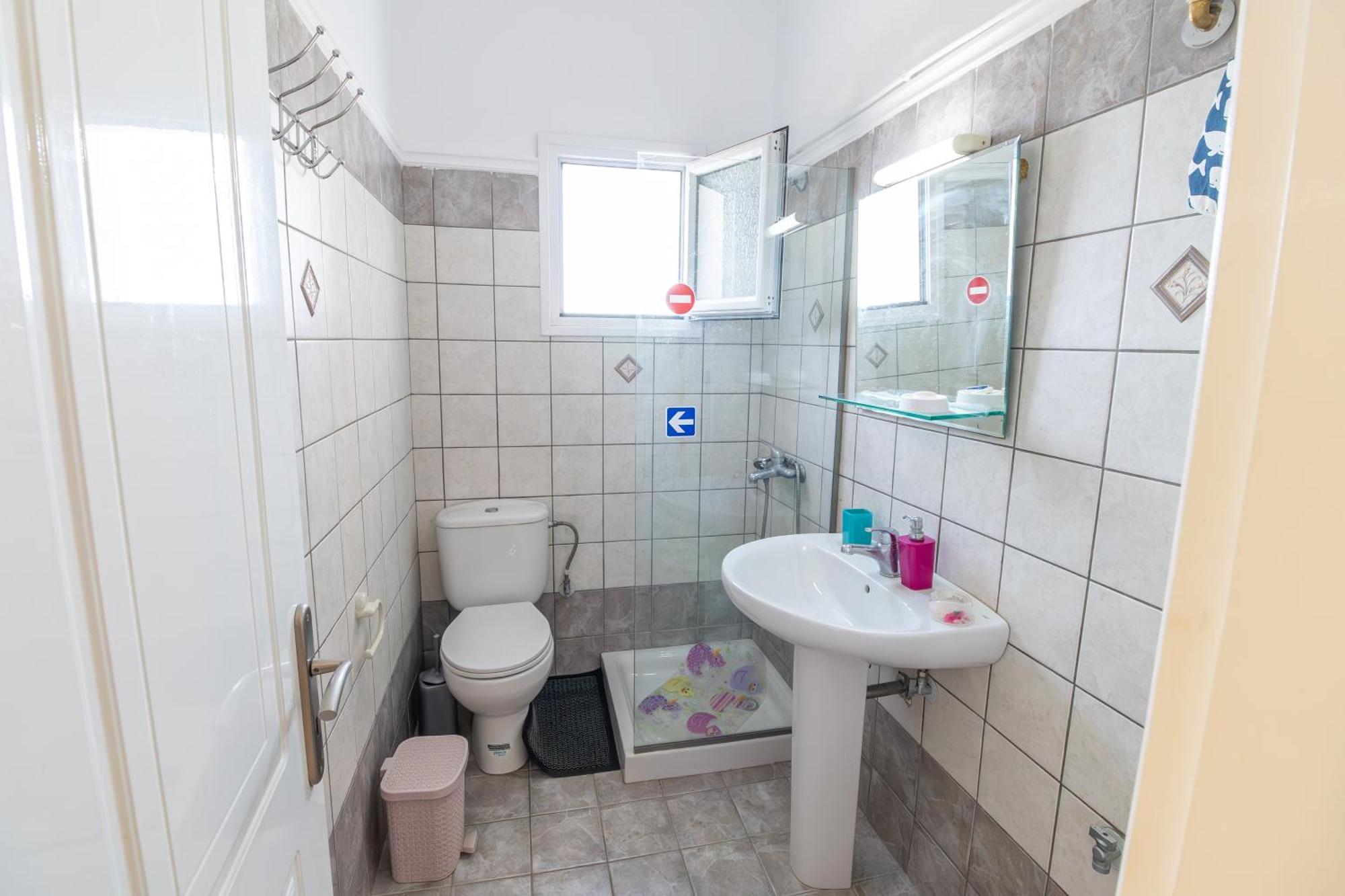 Apartments Thekla Karavados Ngoại thất bức ảnh