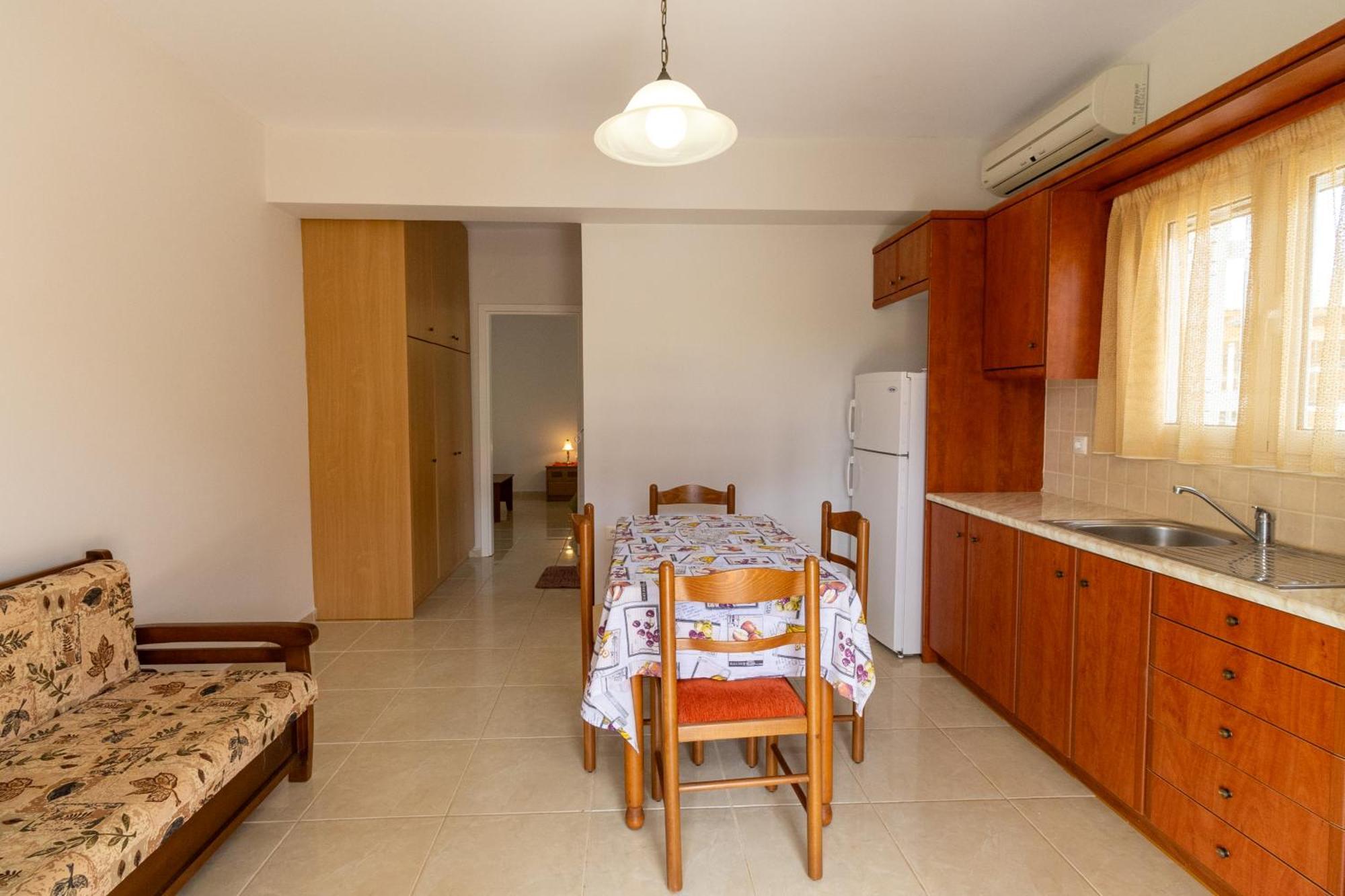 Apartments Thekla Karavados Ngoại thất bức ảnh