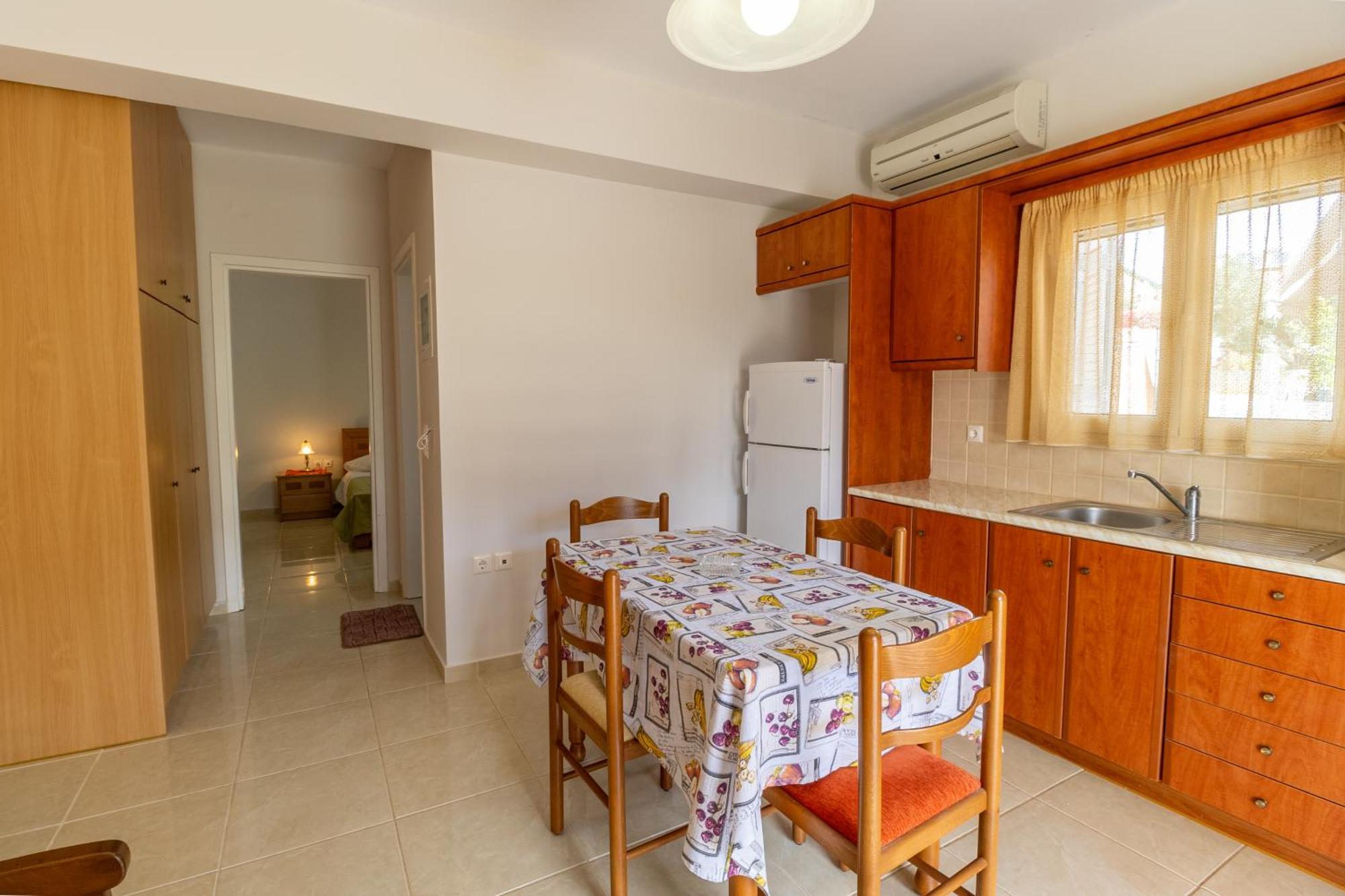 Apartments Thekla Karavados Ngoại thất bức ảnh