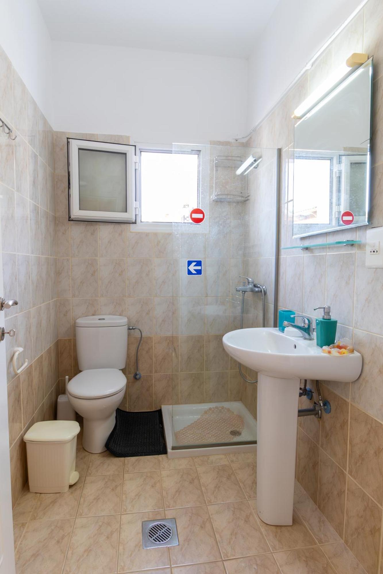 Apartments Thekla Karavados Ngoại thất bức ảnh