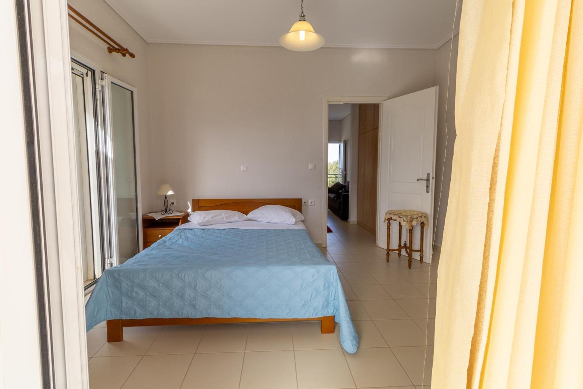 Apartments Thekla Karavados Ngoại thất bức ảnh
