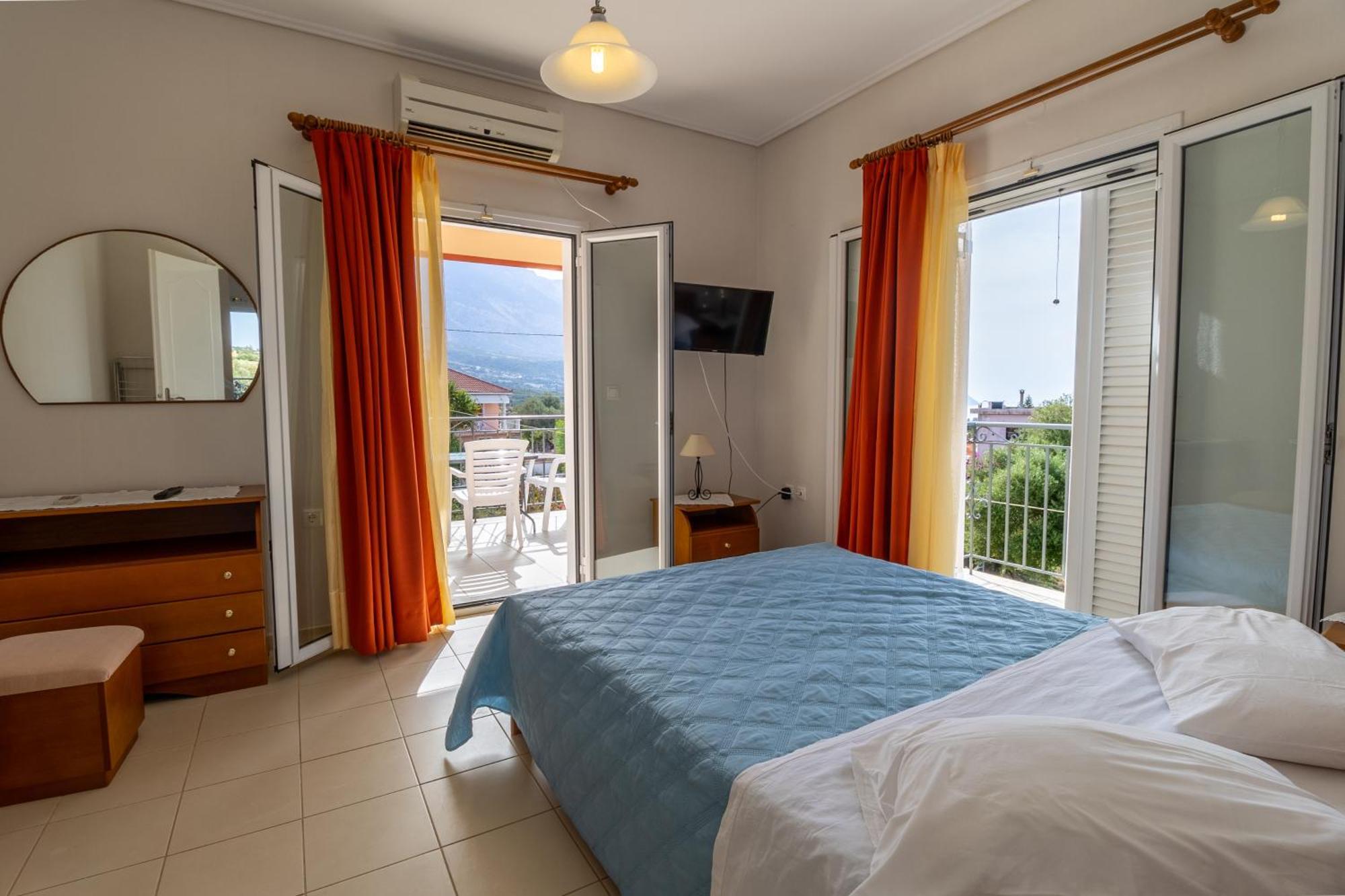 Apartments Thekla Karavados Ngoại thất bức ảnh