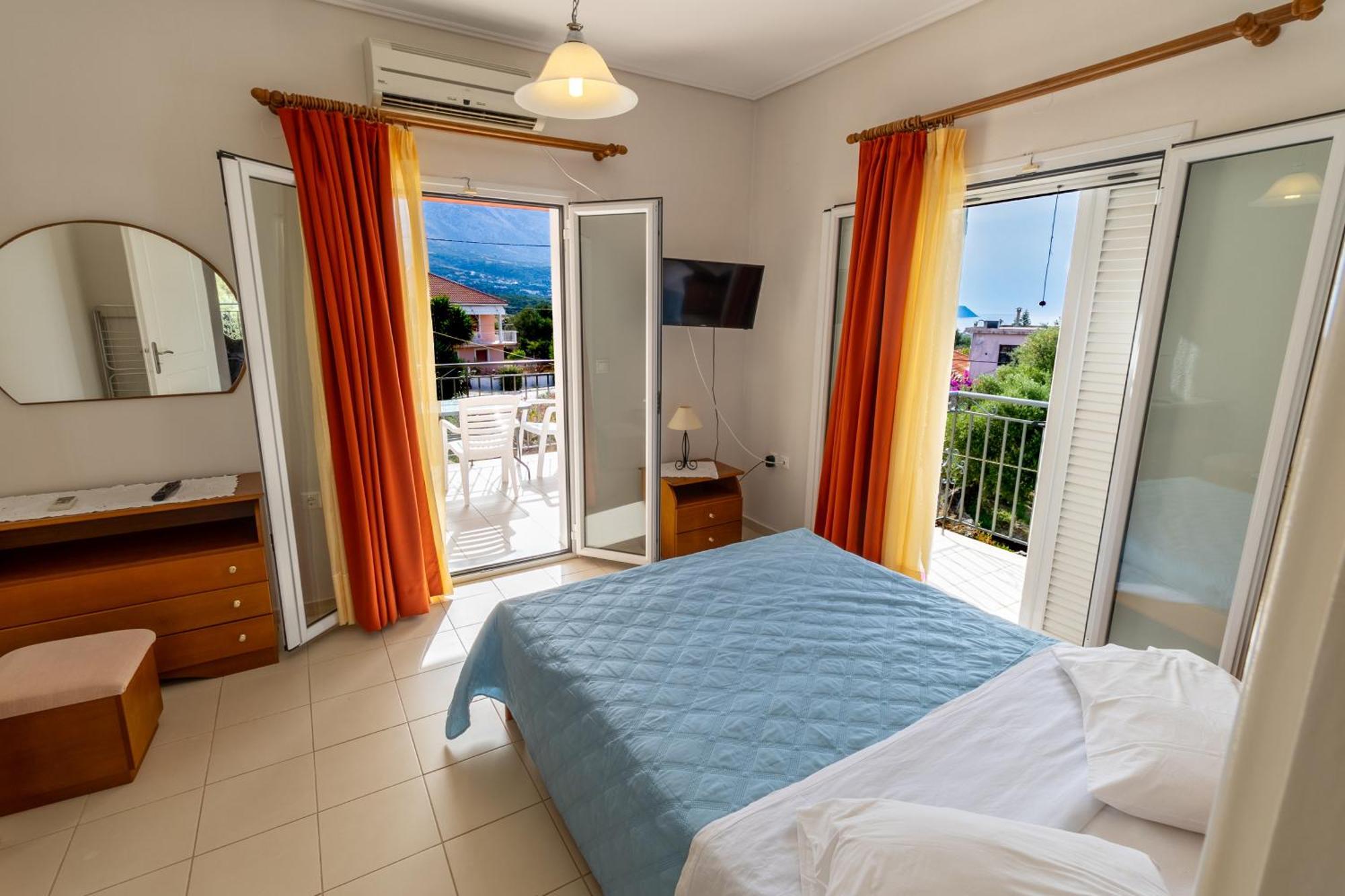 Apartments Thekla Karavados Ngoại thất bức ảnh