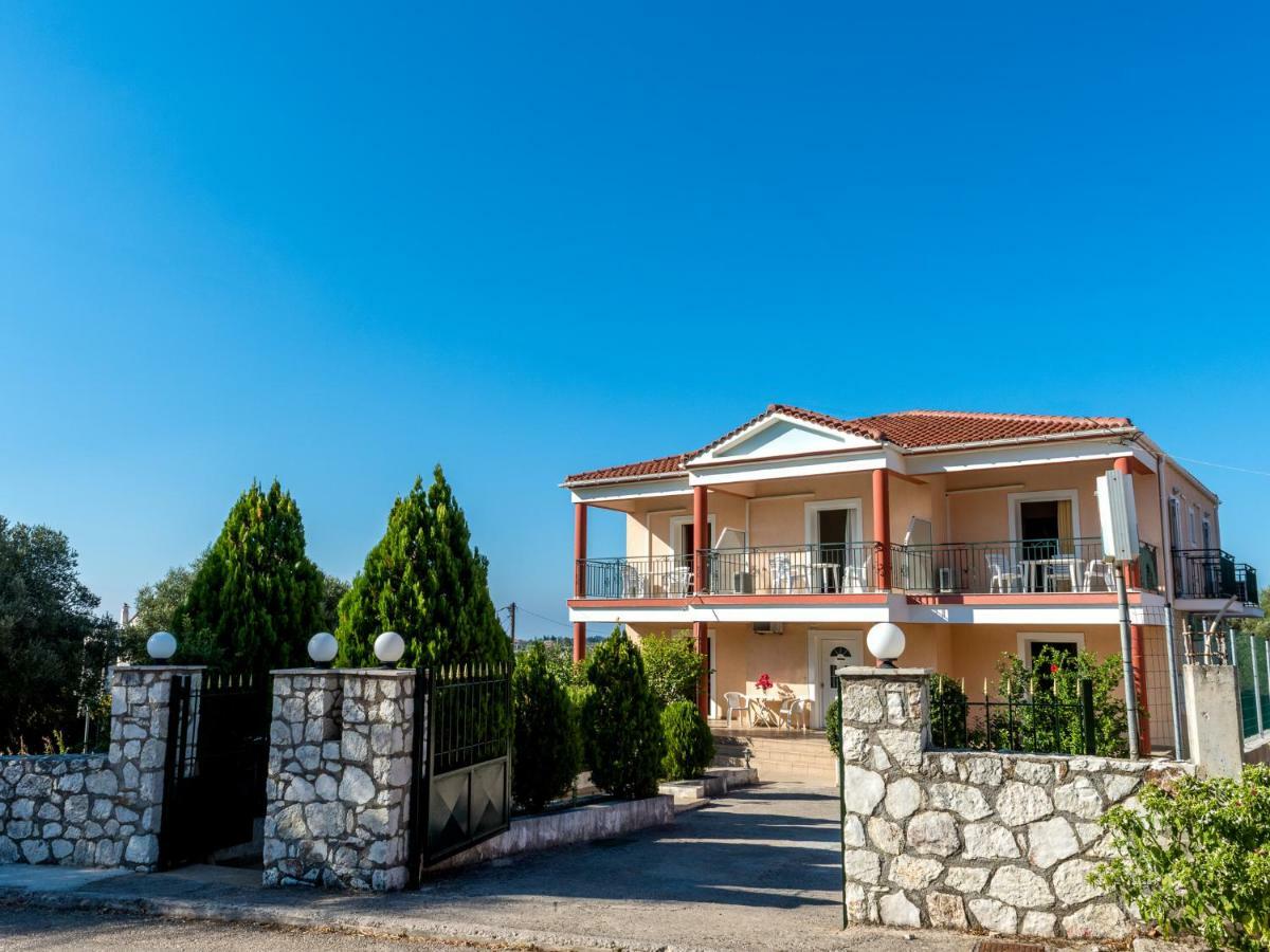 Apartments Thekla Karavados Ngoại thất bức ảnh