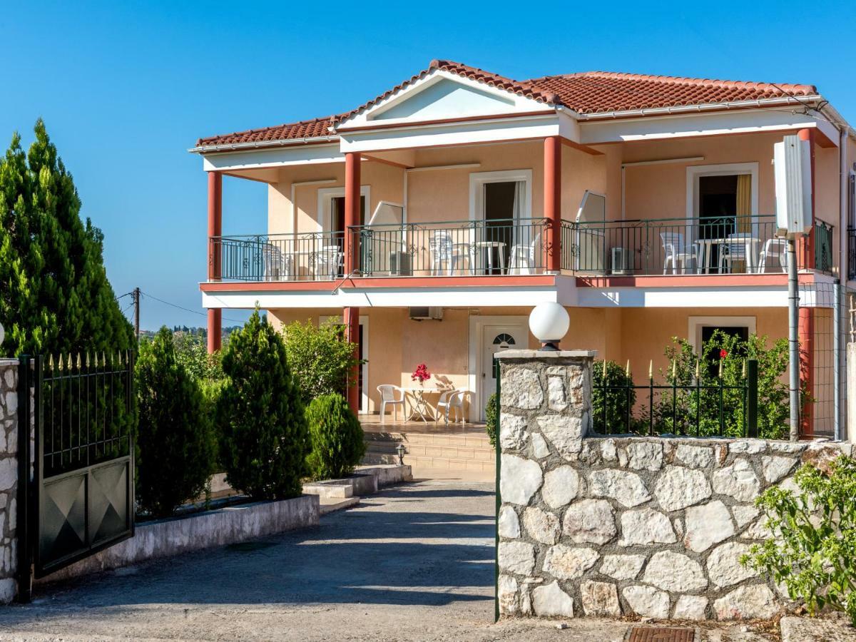 Apartments Thekla Karavados Ngoại thất bức ảnh