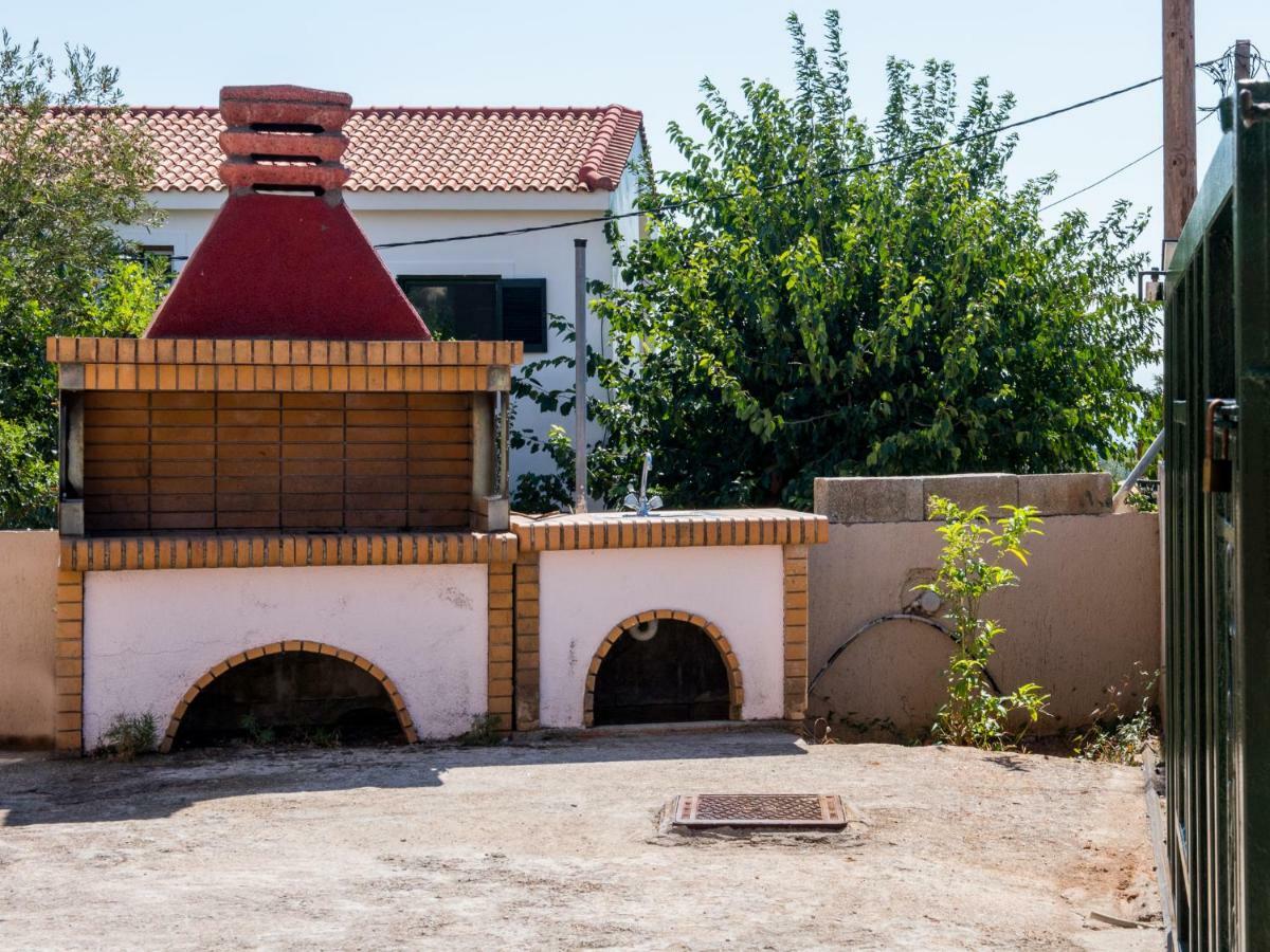Apartments Thekla Karavados Ngoại thất bức ảnh